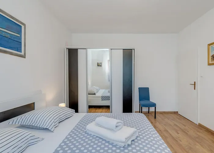 Apartment Meje Seafront *